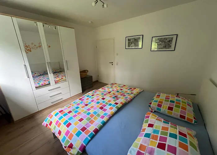 Helle, Moderne Im Gruenen Appartement