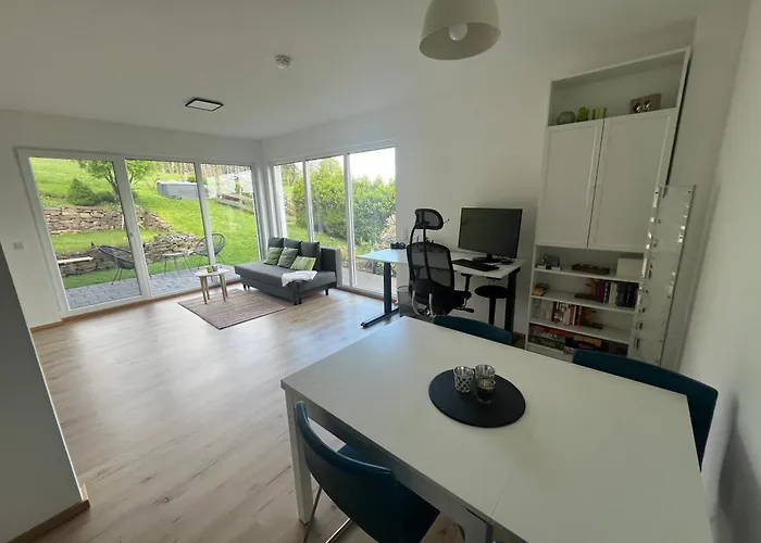 Helle, Moderne Im Gruenen * Kürten